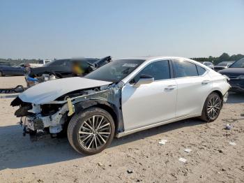  Salvage Lexus Es