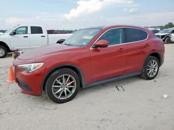  Salvage Alfa Romeo Stelvio