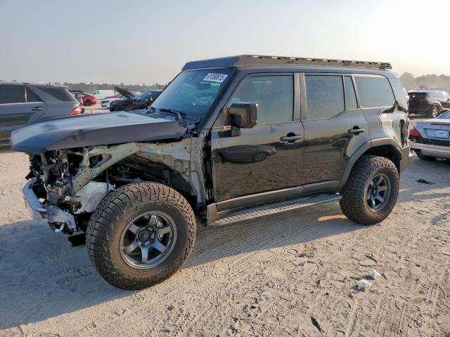  Salvage Toyota Land Cruis