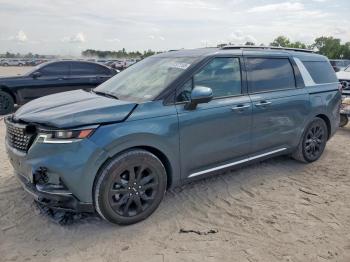  Salvage Kia Carnival