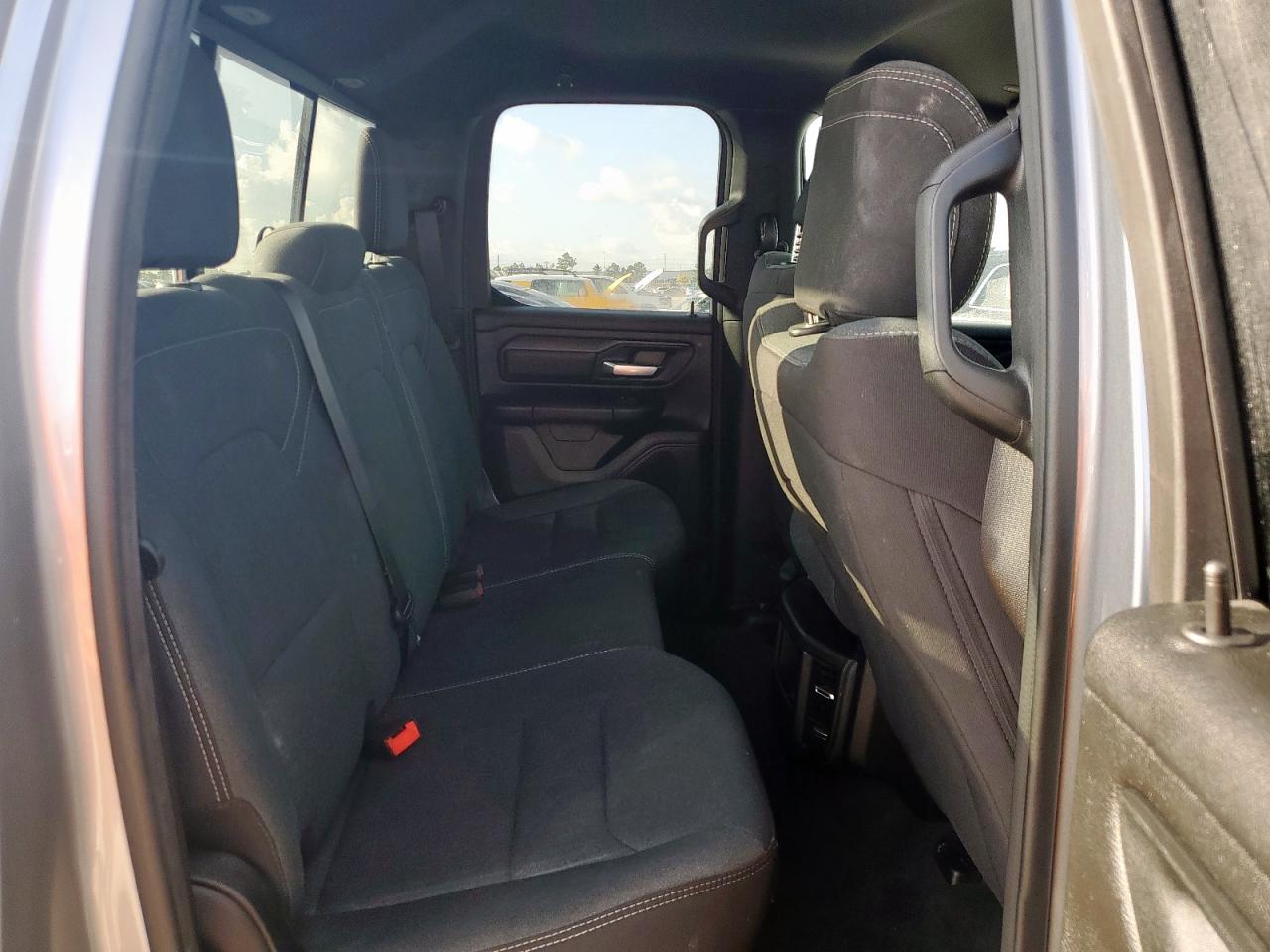 Ram 1500 Tradesman Image 8