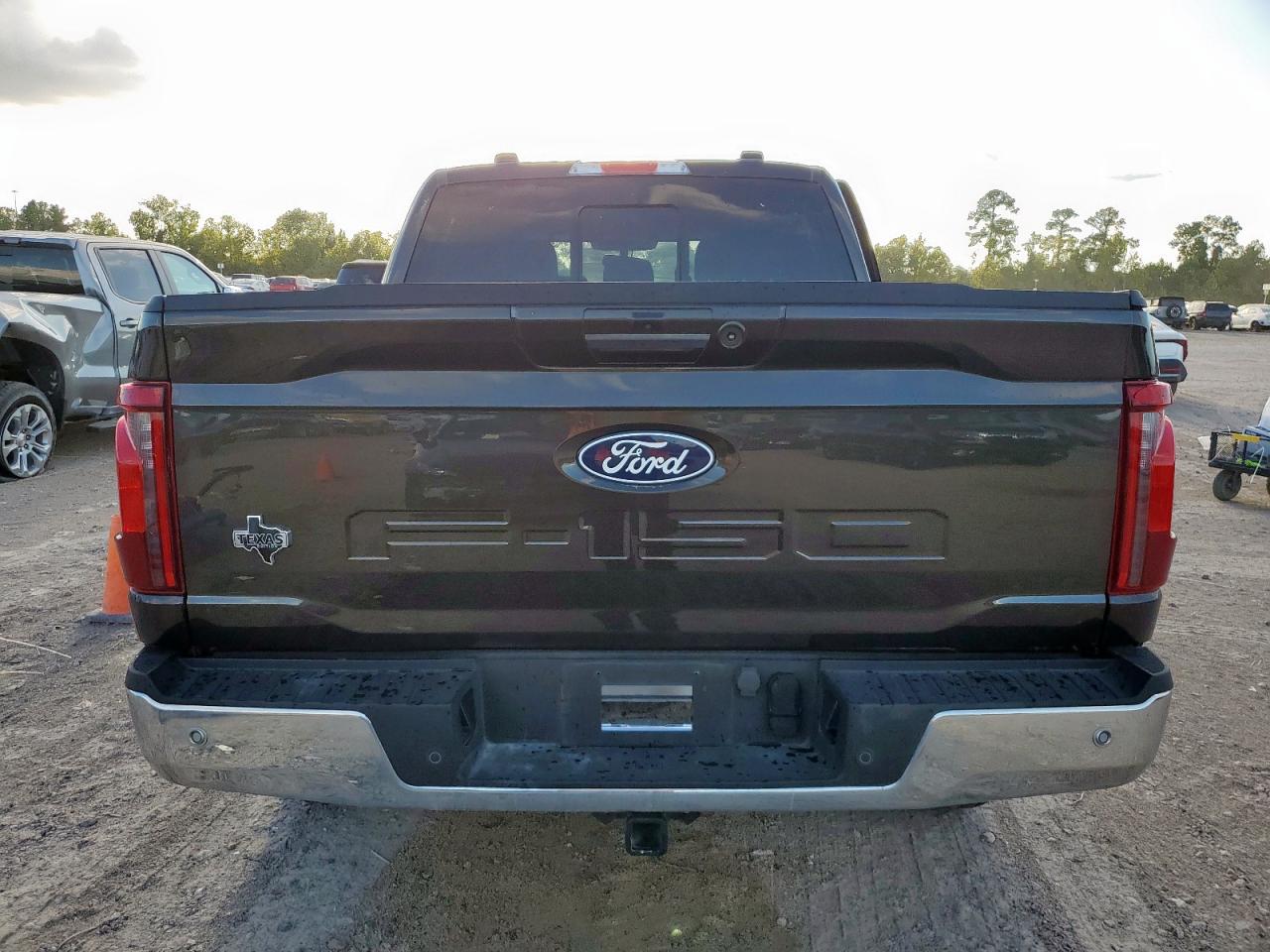 Ford F-150 Xlt Image 4