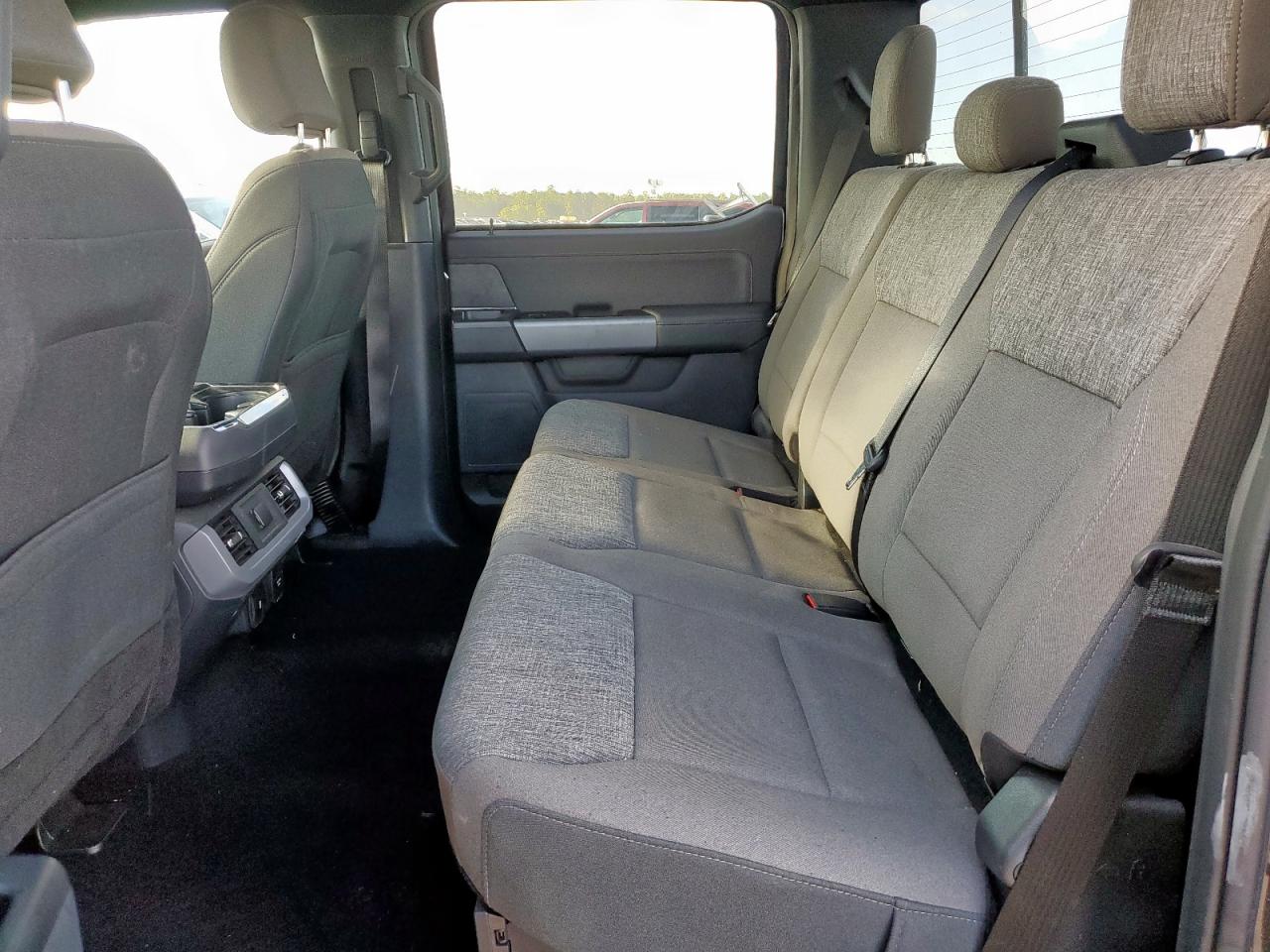 Ford F-150 Xlt Image 8