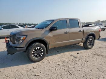  Salvage Nissan Titan