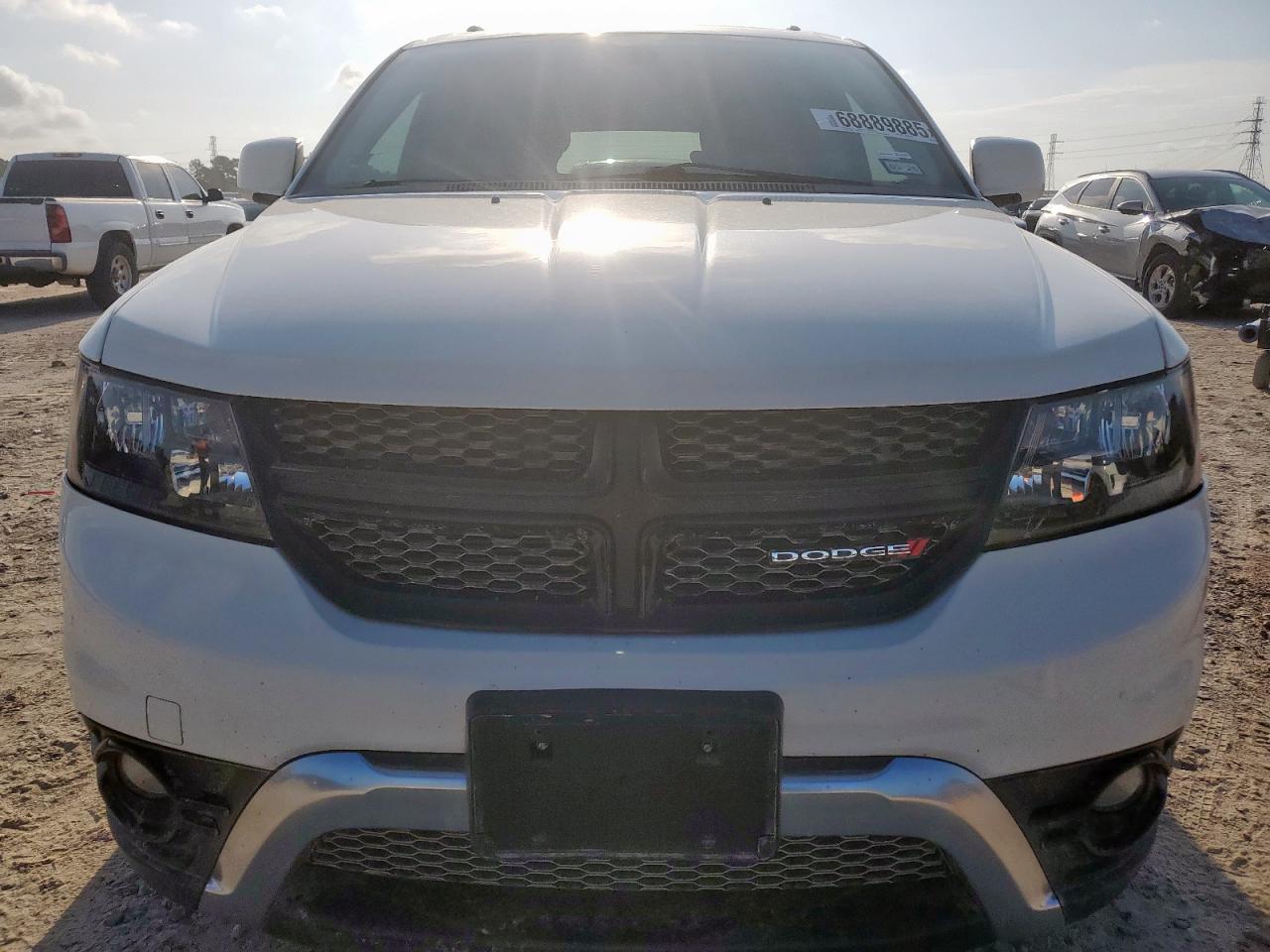 Dodge Journey Crossroad Image 2