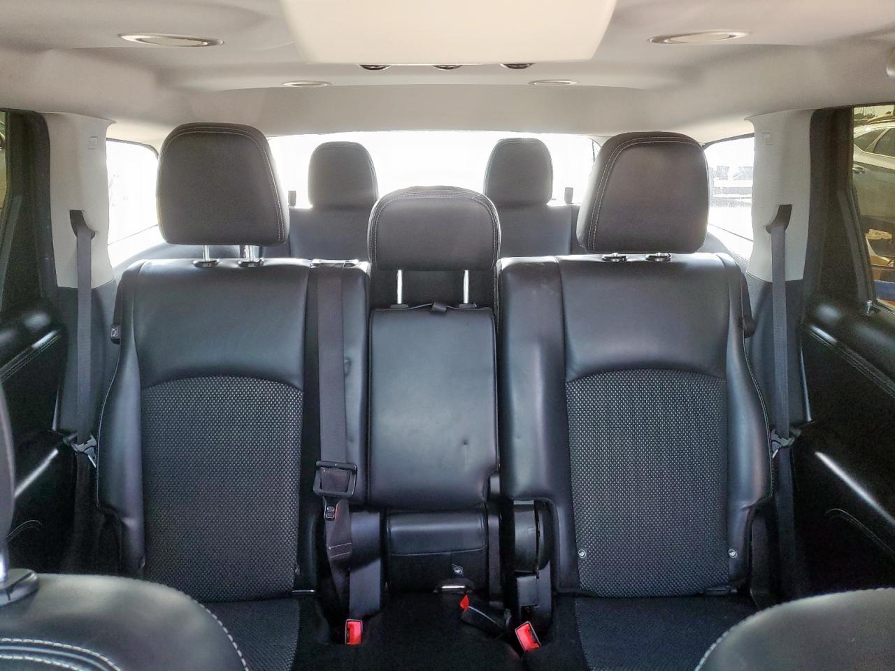 Dodge Journey Crossroad Image 9