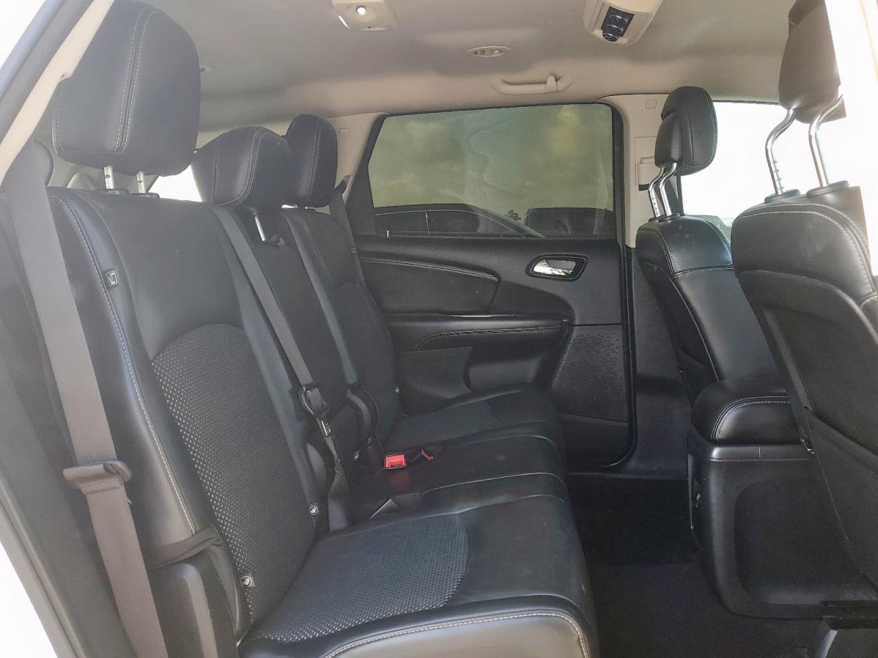 Dodge Journey Crossroad Image 8