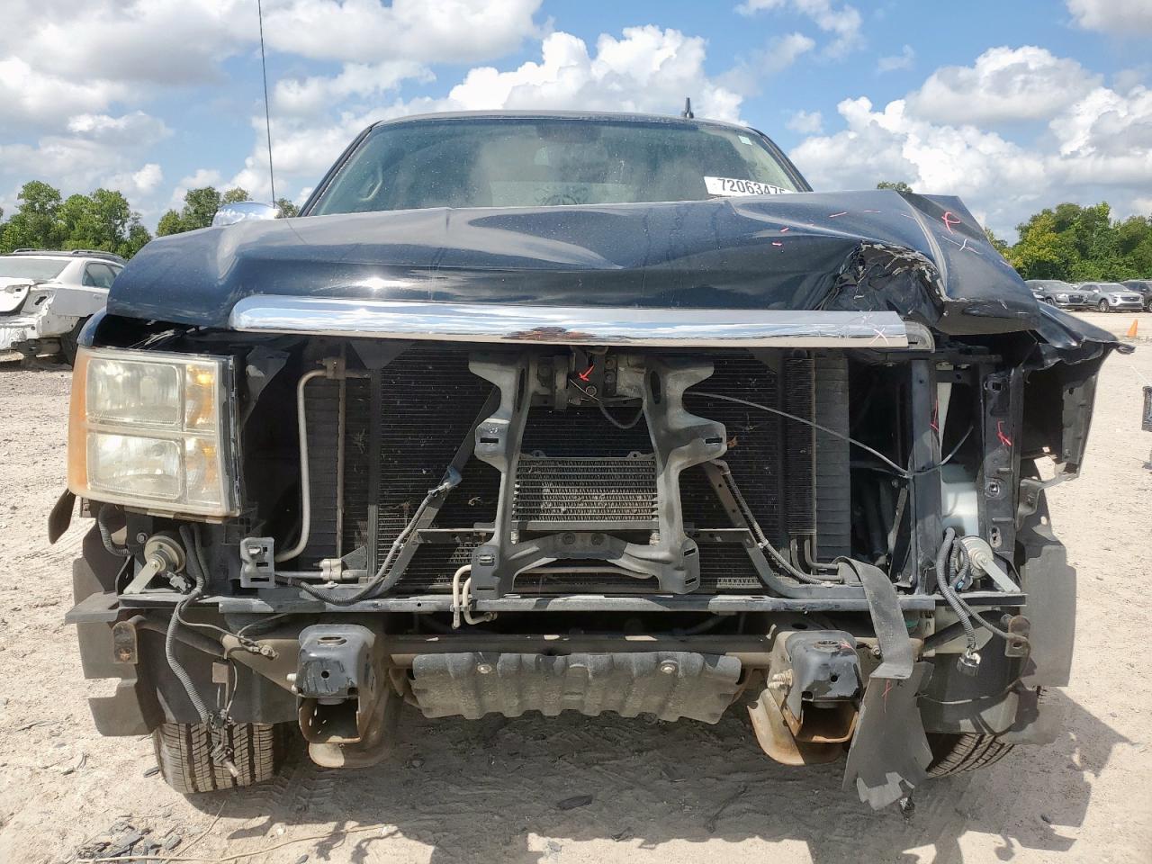 GMC Sierra C1500 Sle Image 2