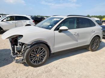  Salvage Porsche Cayenne