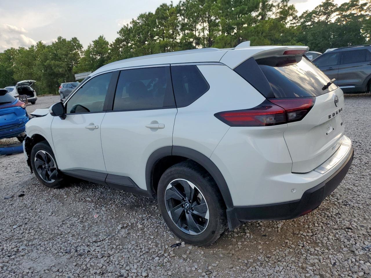 Nissan Rogue Sv Image 3
