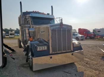  Salvage Kenworth W900