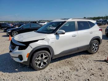 Salvage Kia Seltos