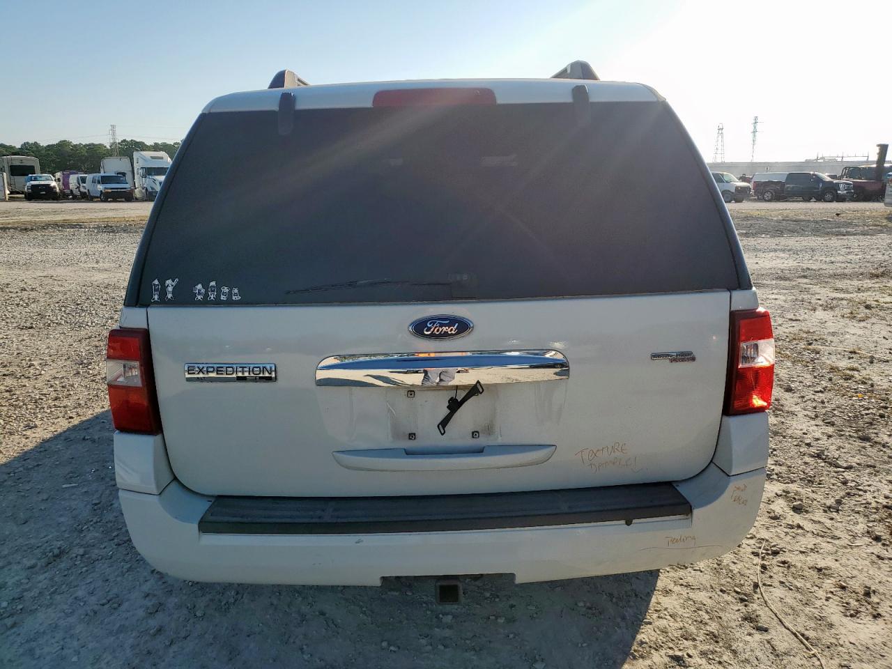 Ford Expedition El Xlt Image 2