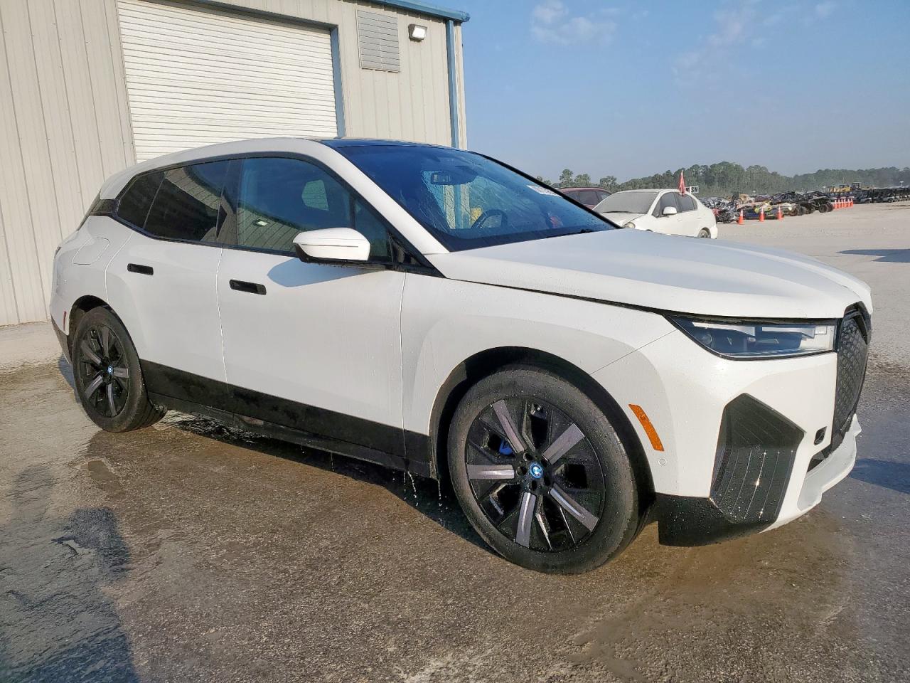 BMW Ix Xdrive5 Xdrive50 Image 8