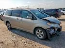 Toyota Sienna Le Image 3