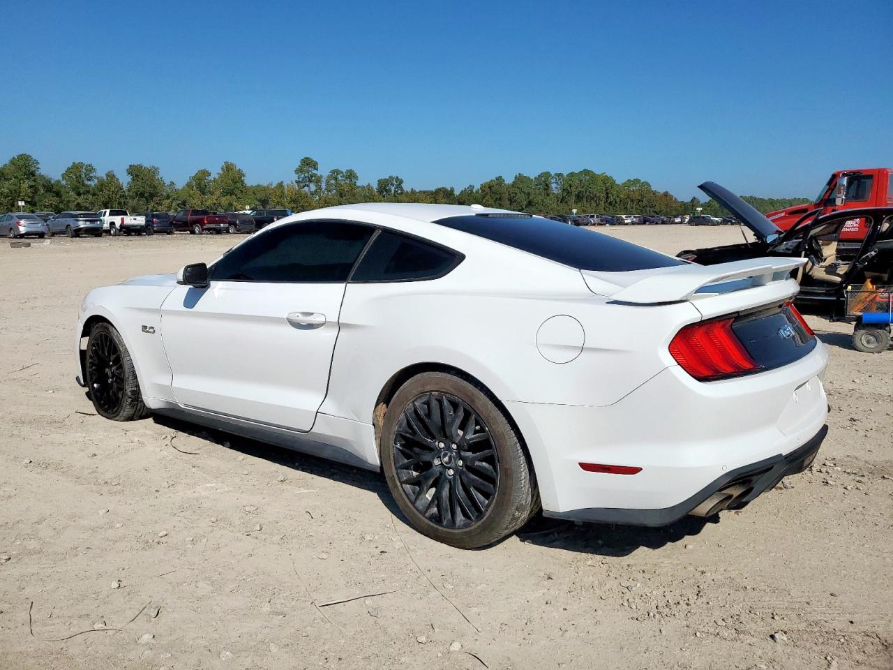 Ford Mustang Gt Image 2
