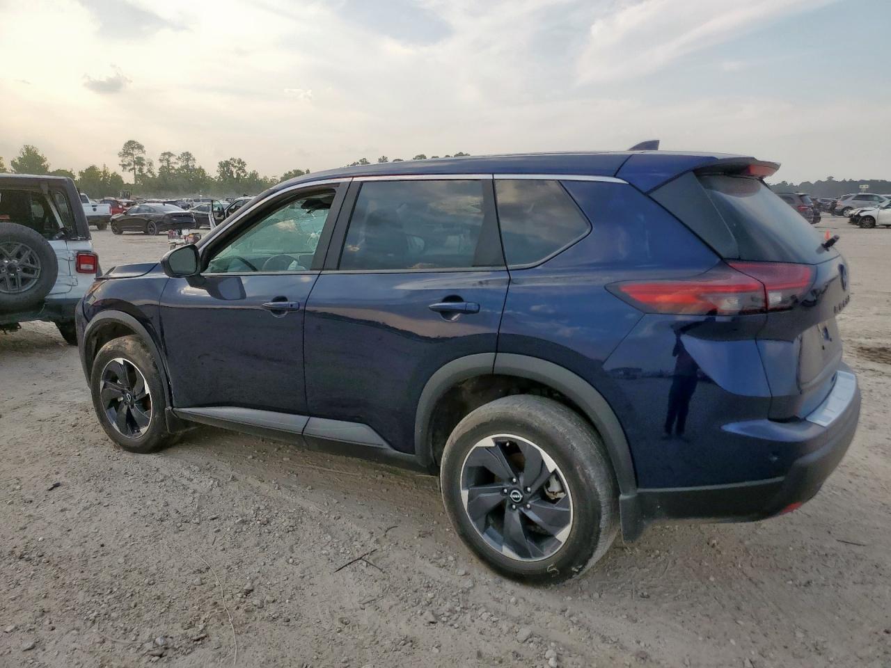 Nissan Rogue Sv Image 11