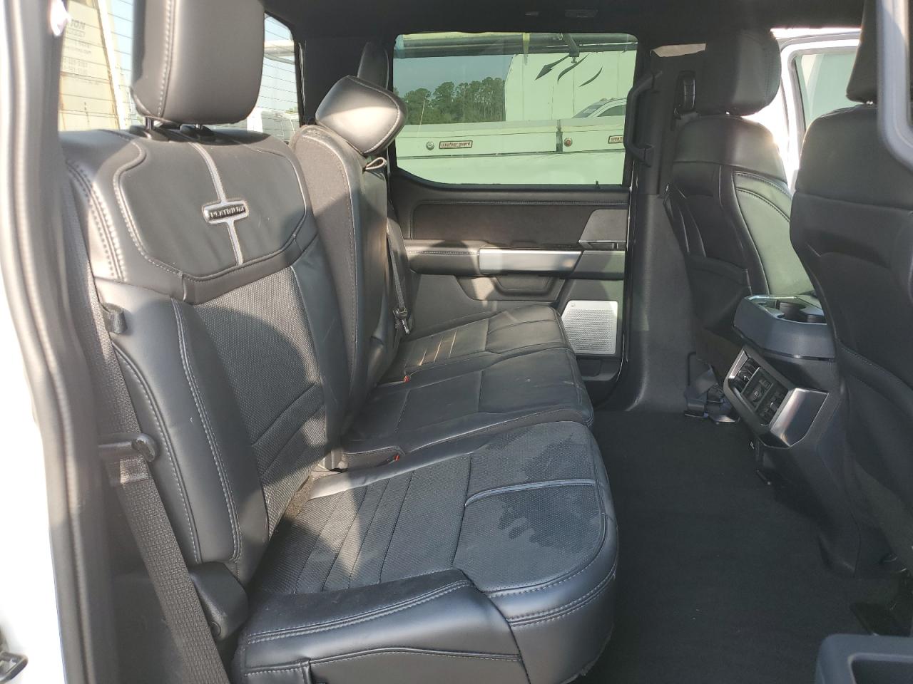 Ford F-250 Super Duty Image 6