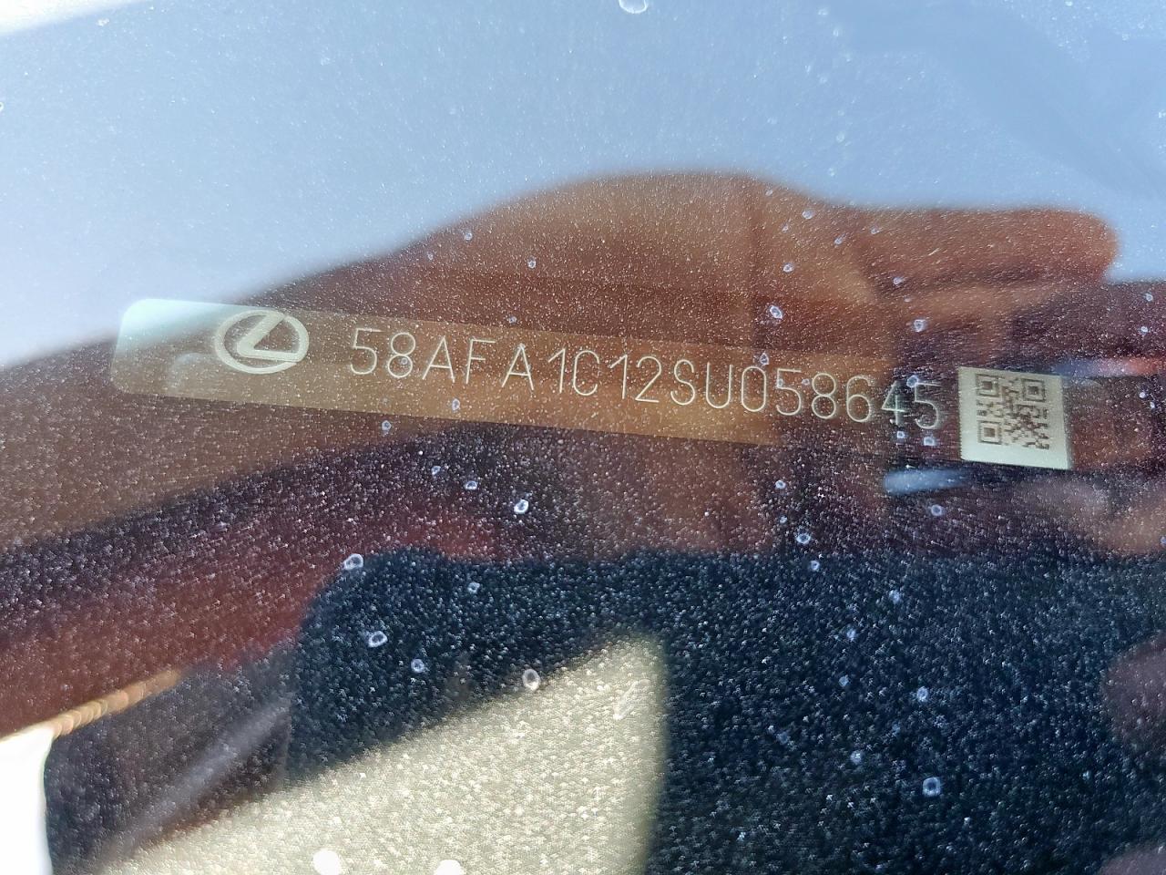 Lexus Es 300h Base Image 9