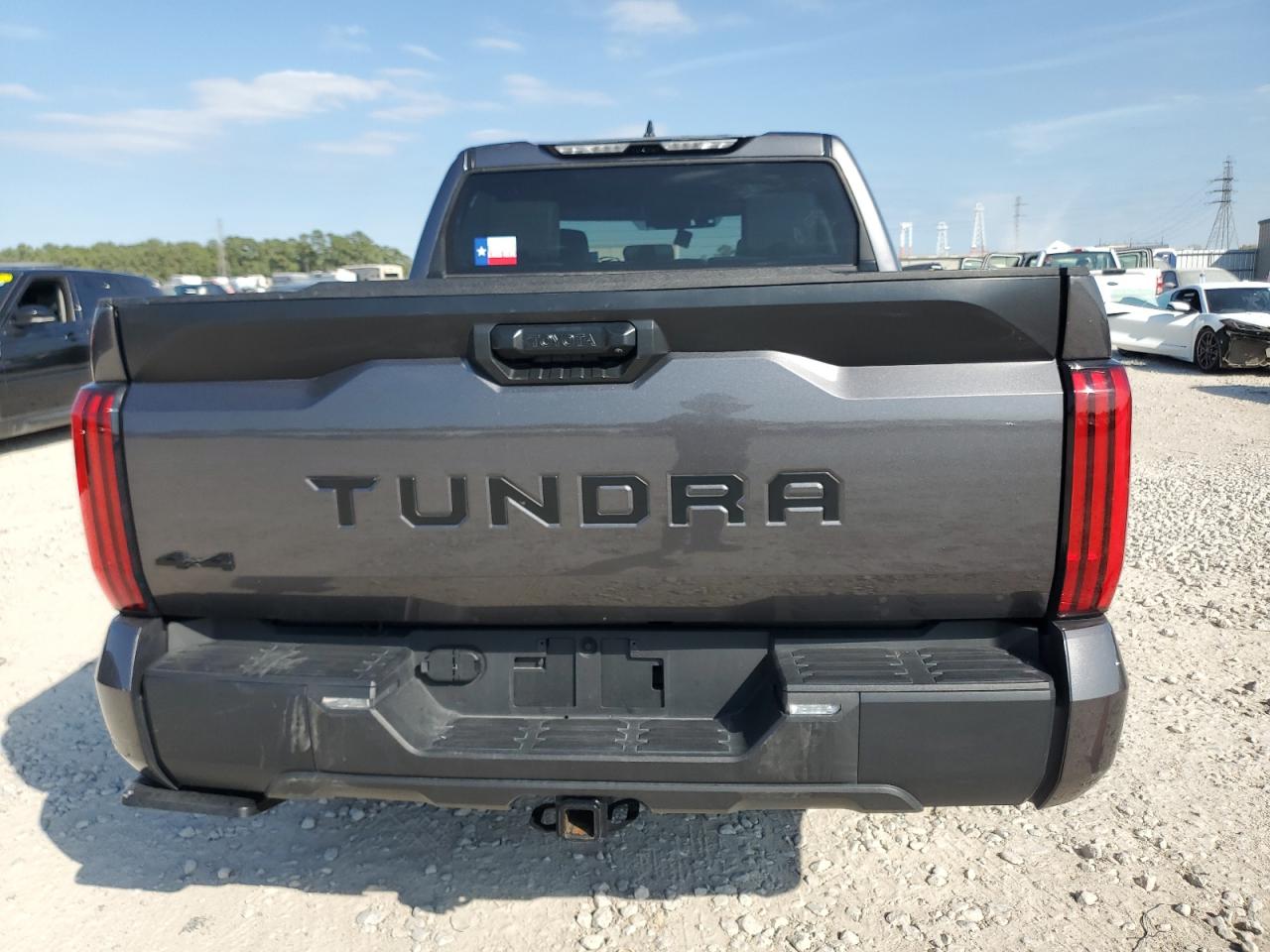 Toyota Tundra Crewmax Sr Image 8