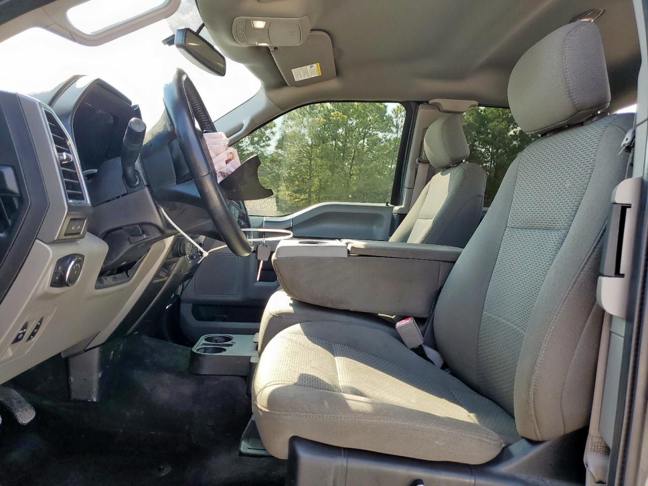 Ford F-150 Super Cab Image 8