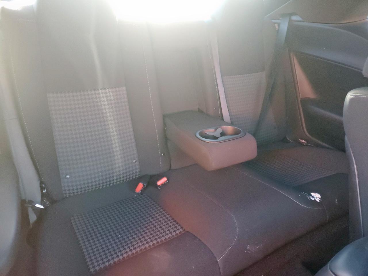 Dodge Challenger R/t Scat Pack Image 2