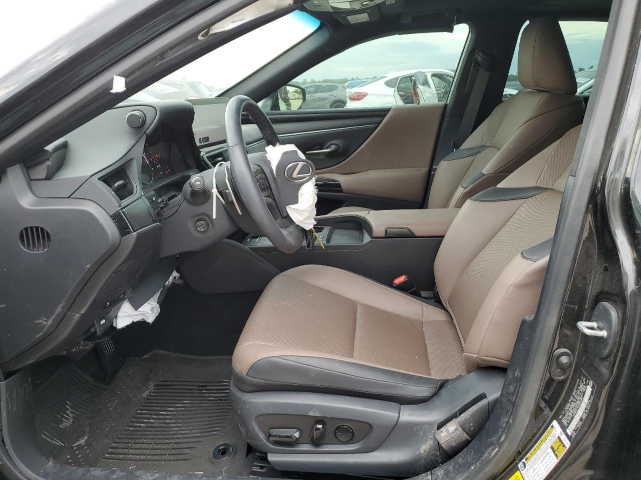 Lexus Es 300h Base Image 7