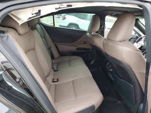 Lexus Es 300h Base Image 12