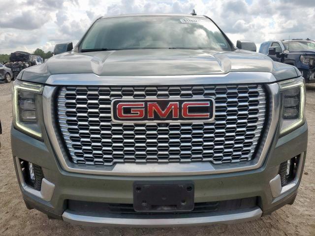GMC Yukon Denali Image 5
