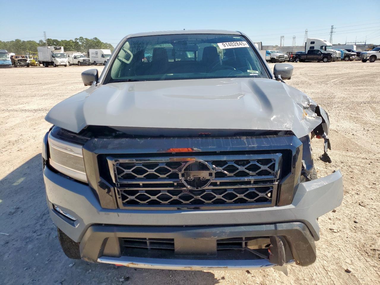 Nissan Frontier S Image 11