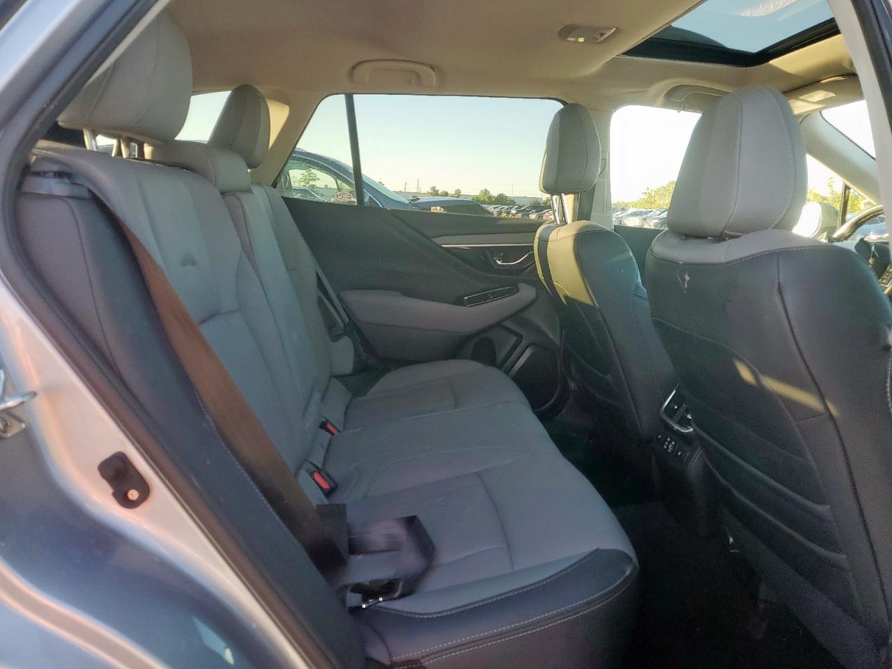 Subaru Outback Limited Image 11