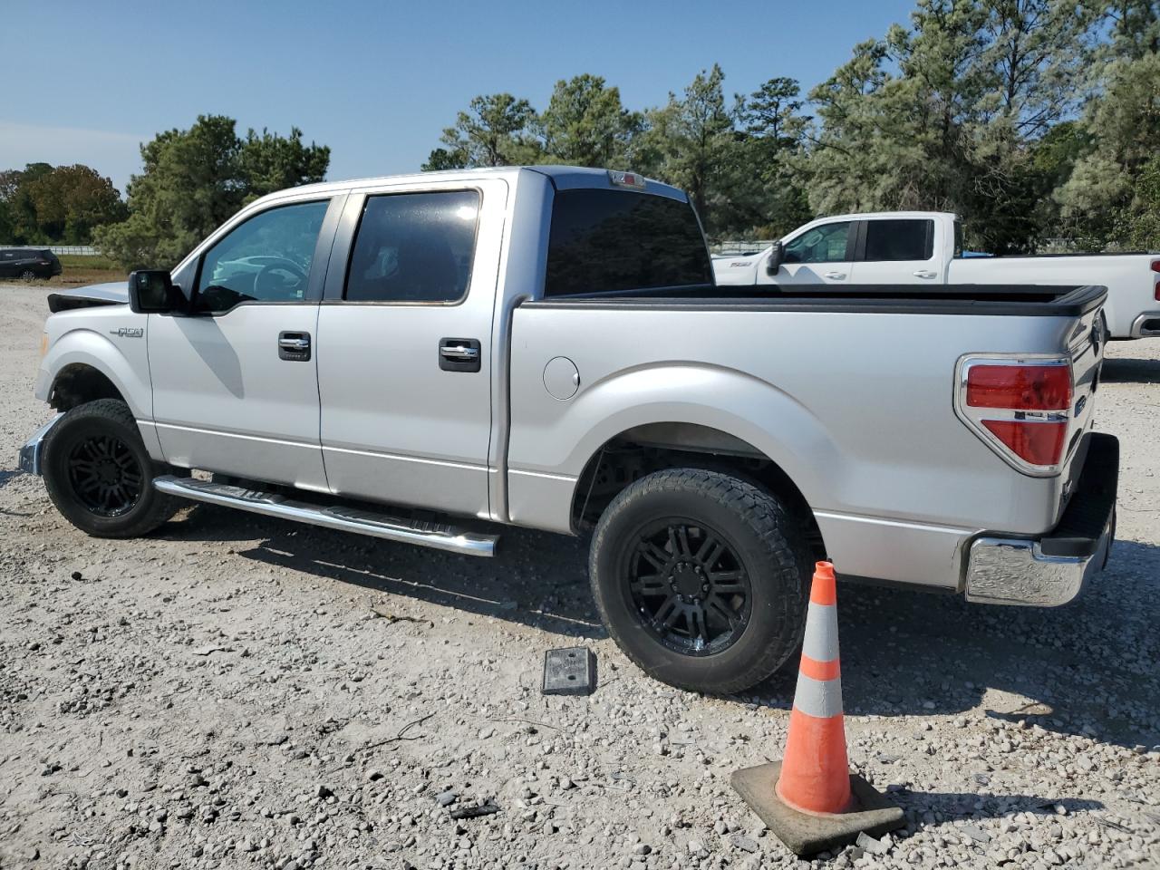 Ford F-150 Supercrew Image 2
