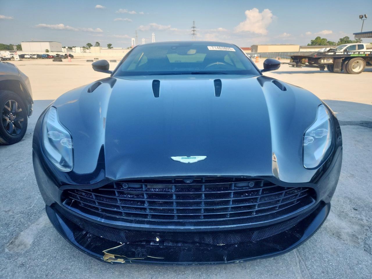 Aston Martin DB11 Image 3