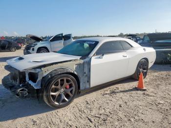  Salvage Dodge Challenger