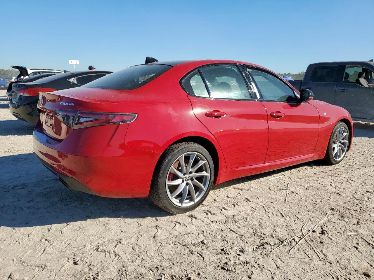 Alfa Romeo Giulia Ti Image 7