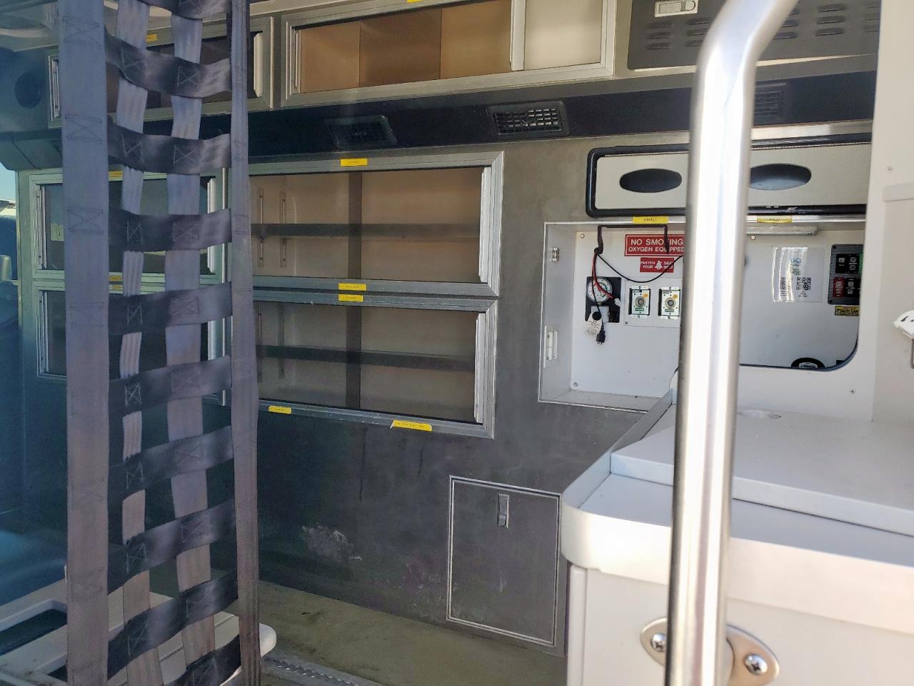 Ford Transit T-250 Image 9