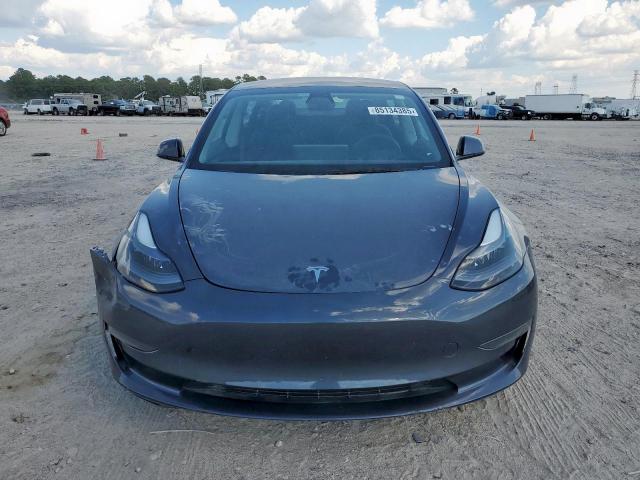 Tesla Model 3 Image 6