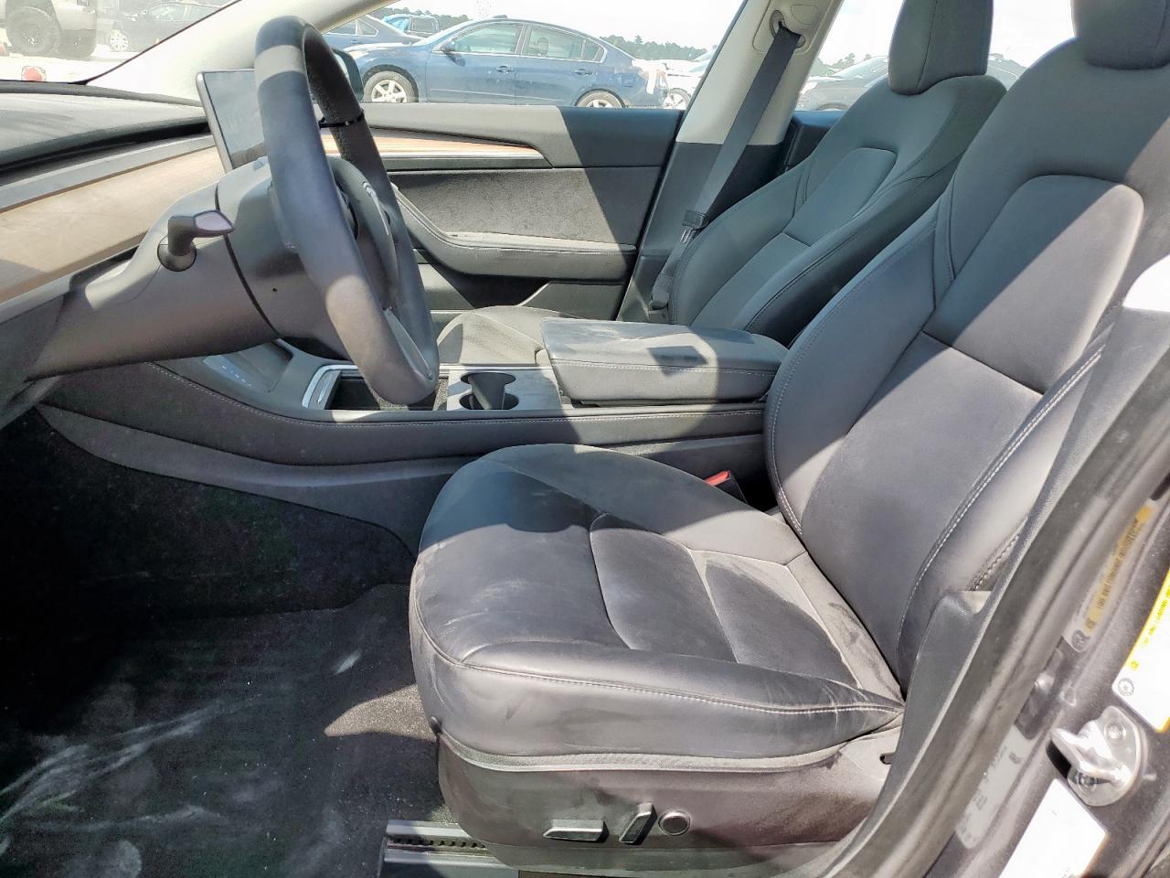 Tesla Model 3 Image 12