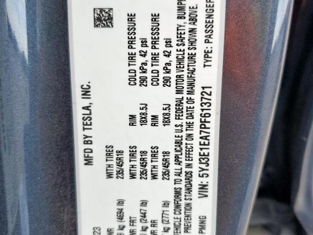 Tesla Model 3 Image 4