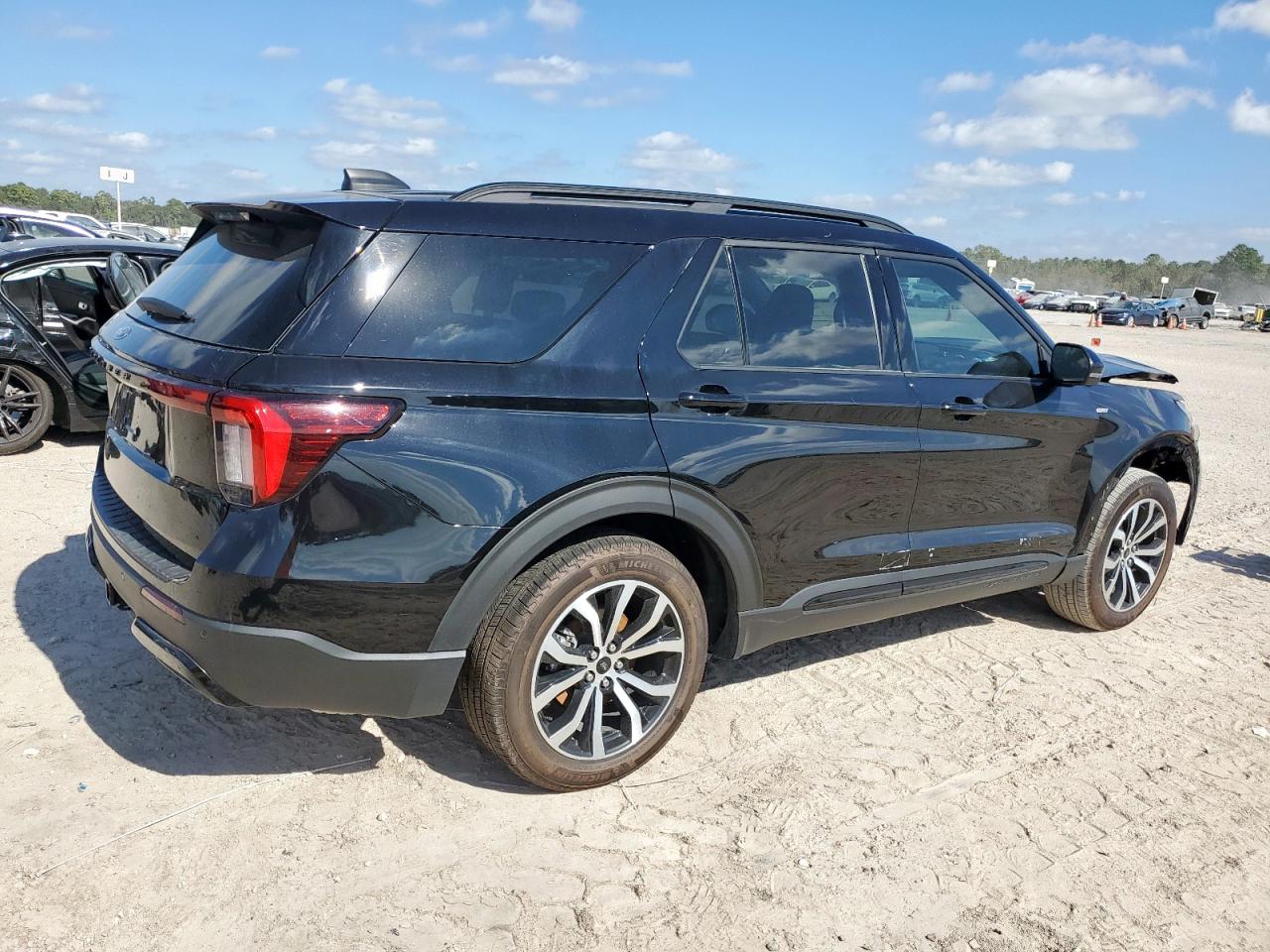 Ford Explorer St-line Image 2