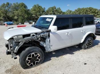  Salvage Ford Bronco