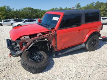  Salvage Ford Bronco
