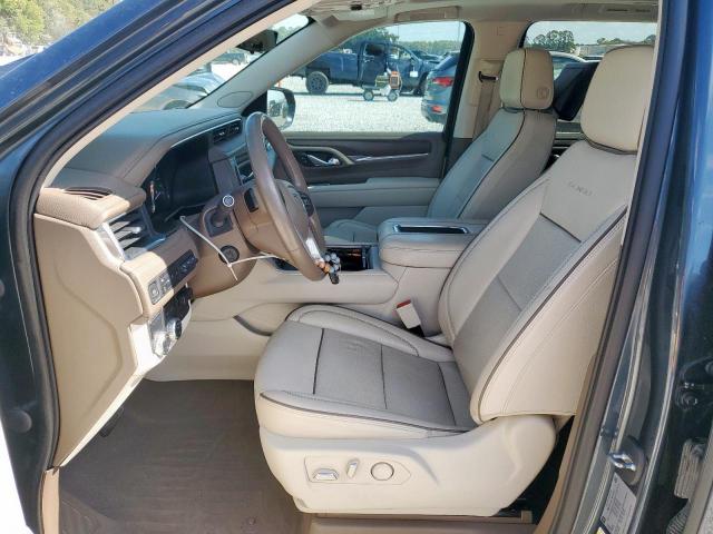 GMC Yukon Denali Image 12
