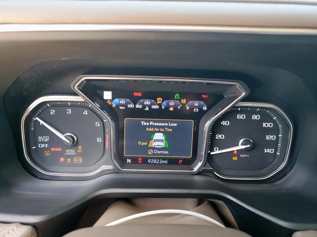 GMC Yukon Denali Image 10