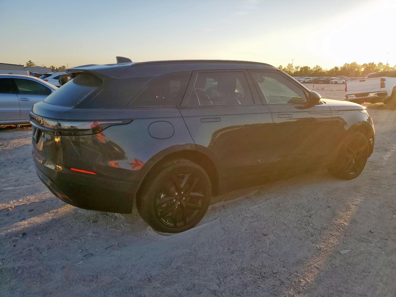 Land Rover Range Rover S Image 2