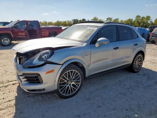  Salvage Porsche Cayenne