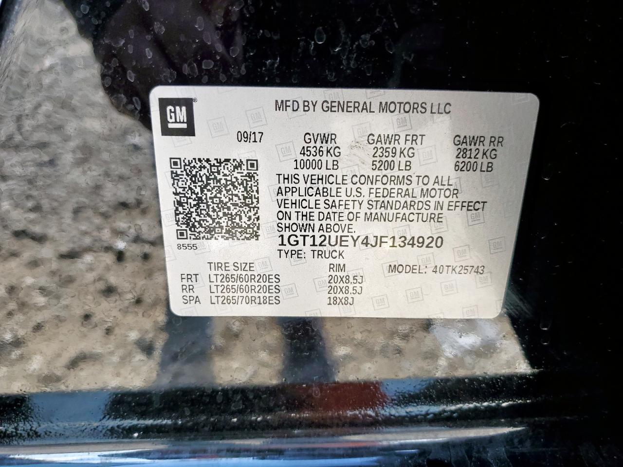 GMC Sierra K2500 Denali Image 12