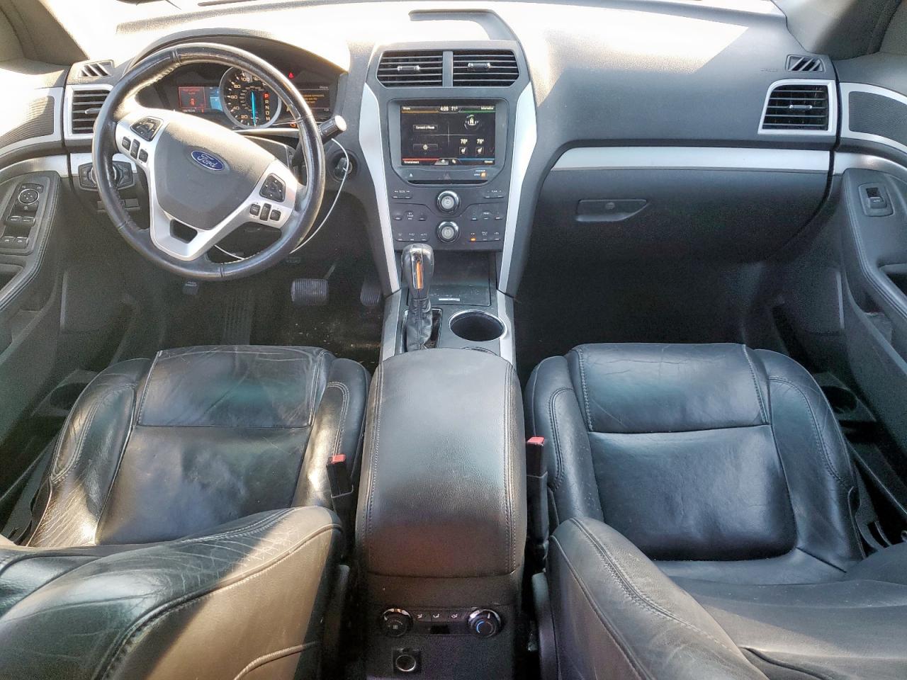 Ford Explorer Xlt Image 5