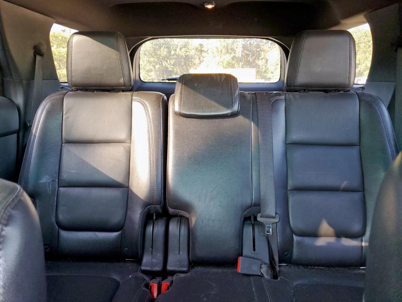 Ford Explorer Xlt Image 4