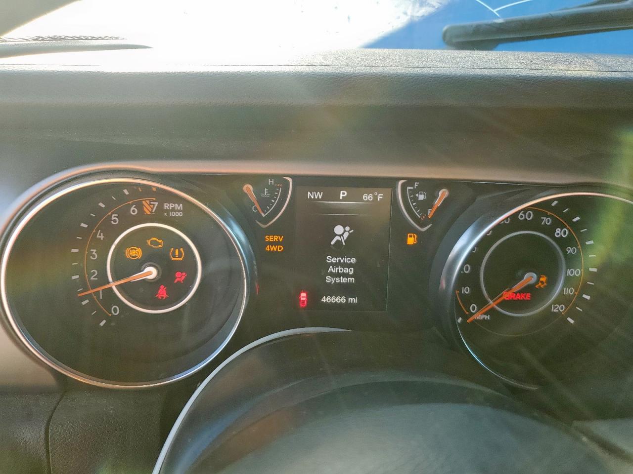 Jeep Gladiator Sport Image 11